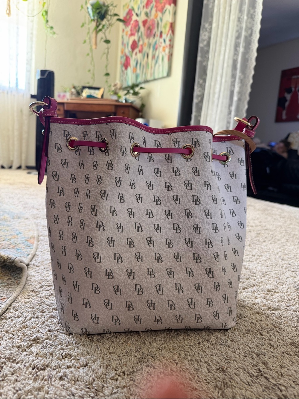 Dooney & Bourke White and Pink Bucket Bag - Picture 3 of 12